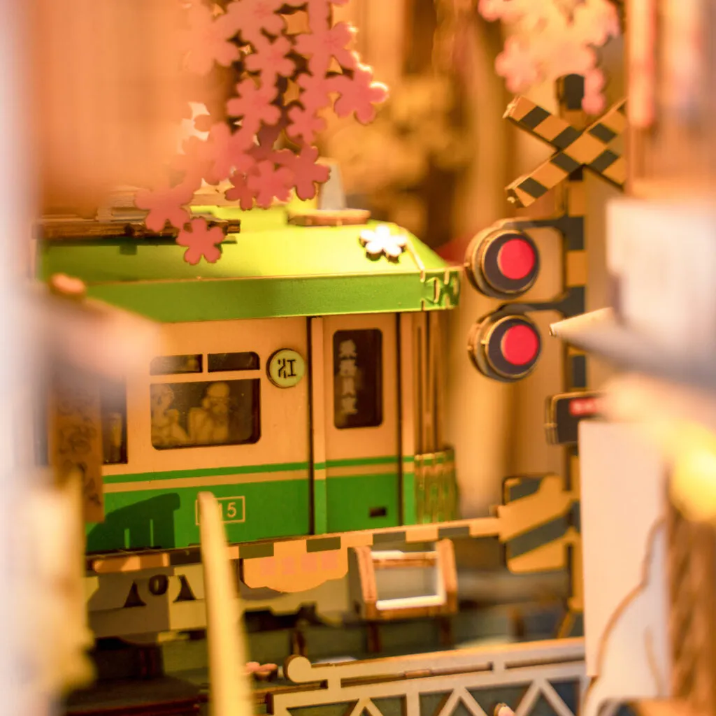 3D Creative Bookends Kit - Sakura Densya Tram Book Nook