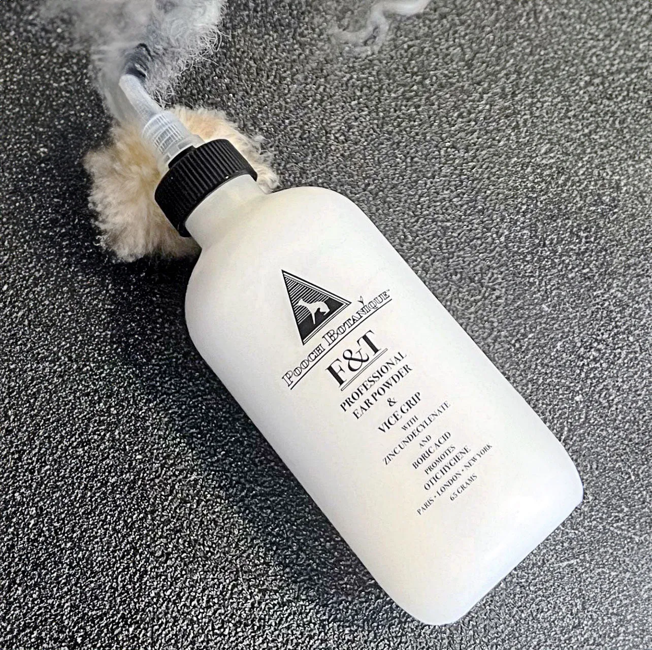 Les Poochs Ear Powder & Vice Grip 65 gm